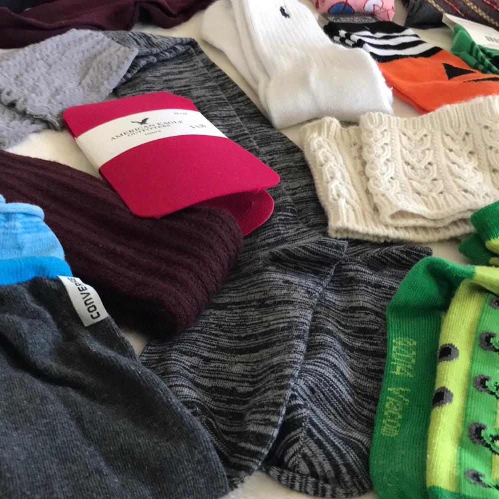 Bundle of Socks/women’s Belts - Picture 8 of 8
